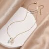Collier pendentif fleur Blanc